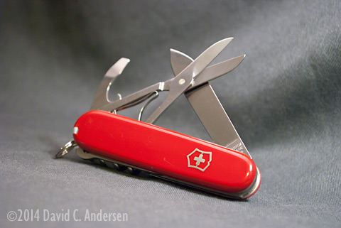 Knife Review: Victorinox Compact – Edged Adventure